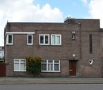 Het pand pal van voren.
              <br/>
              Richard Keijzer, 2015-08-28